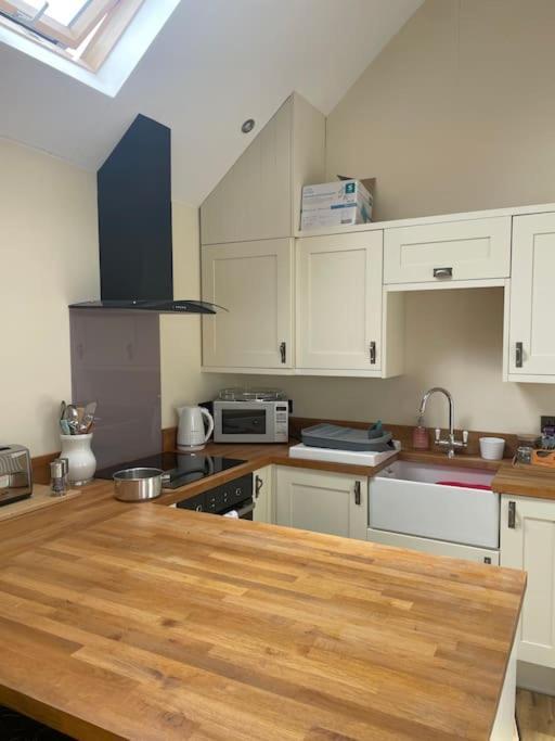 Beautiful One Bedroom Annex With Free Parking Abbotskerswell Dış mekan fotoğraf