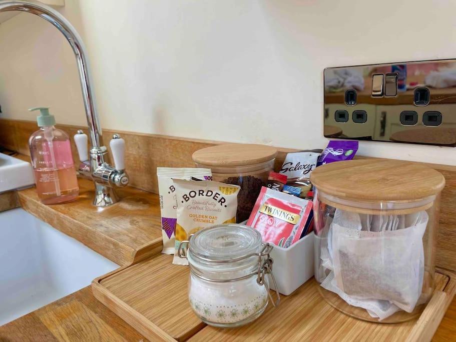 Beautiful One Bedroom Annex With Free Parking Abbotskerswell Dış mekan fotoğraf